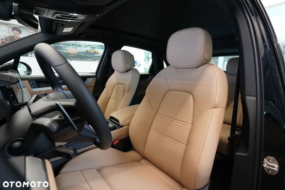 Porsche Cayenne Standard - 11