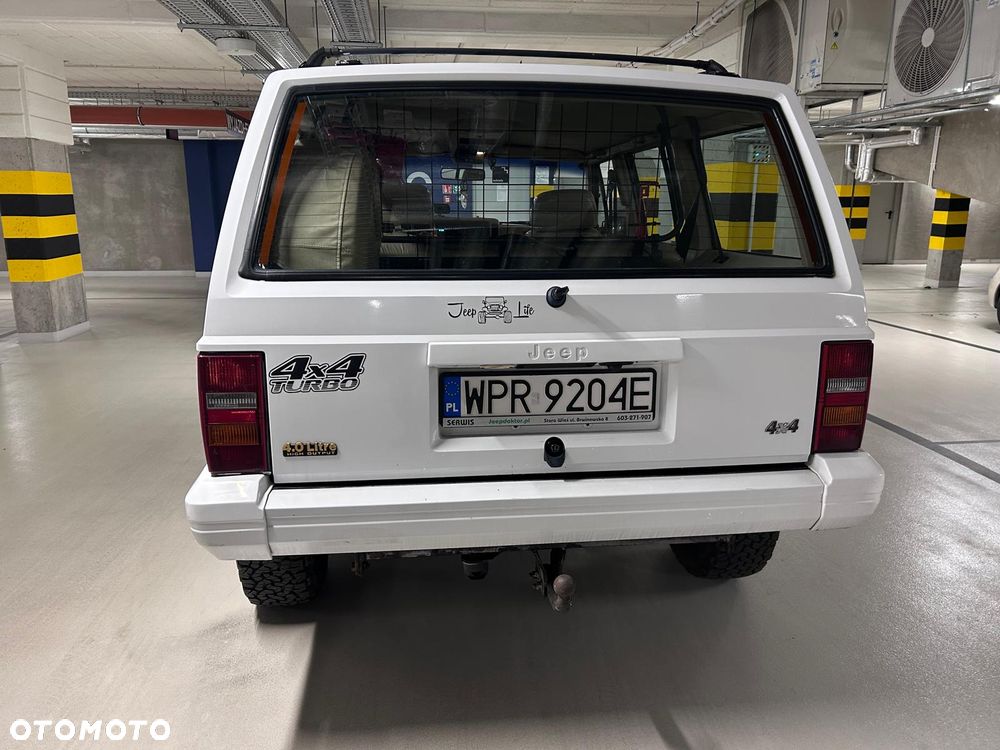 Jeep Cherokee 4.0 Limited - 14