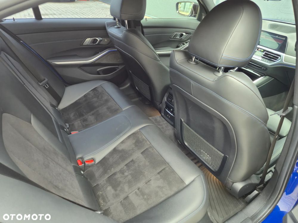 BMW Seria 3 330d xDrive mHEV M Sport sport - 13