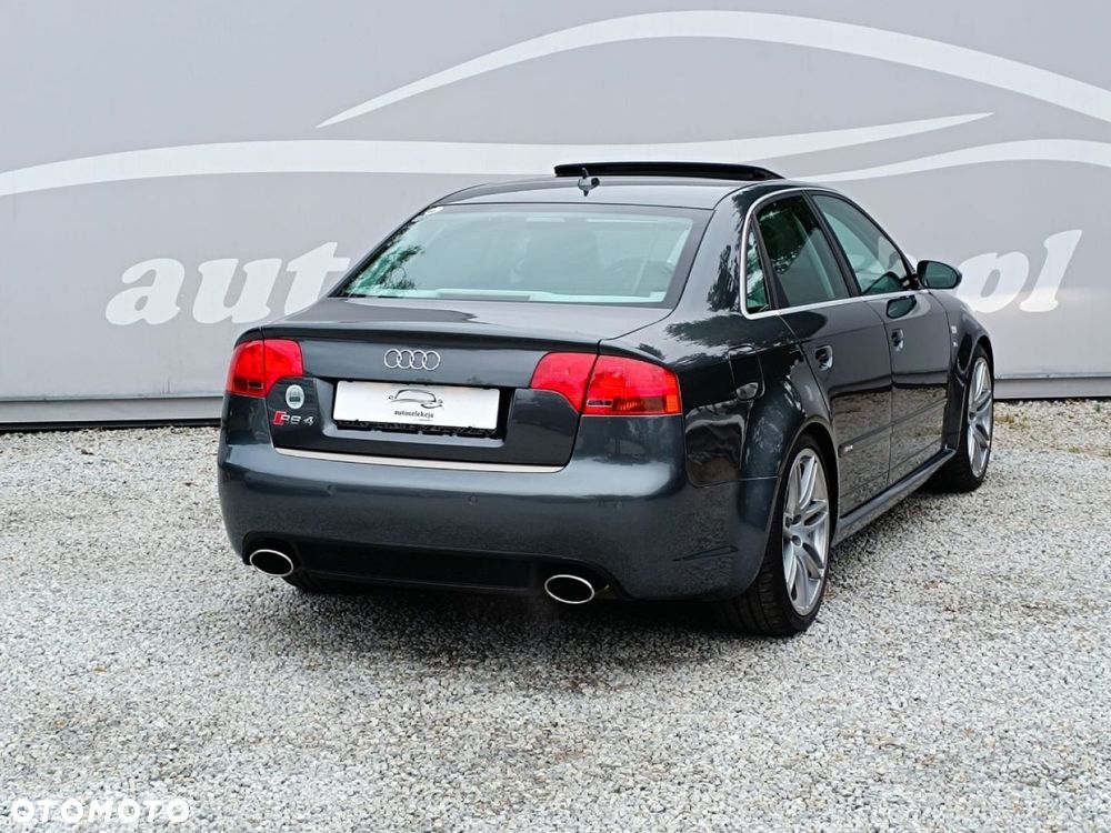 Audi RS4 Limousine - 20