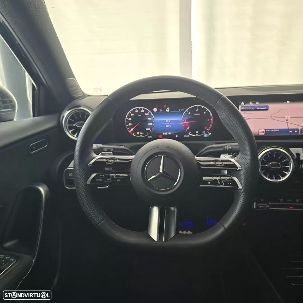 Mercedes-Benz A 180 - 25