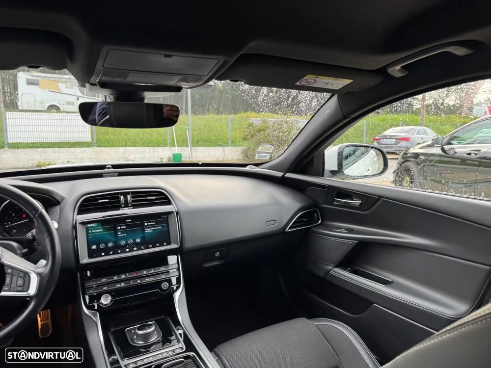 Jaguar XE 20d Aut. R-Sport - 32