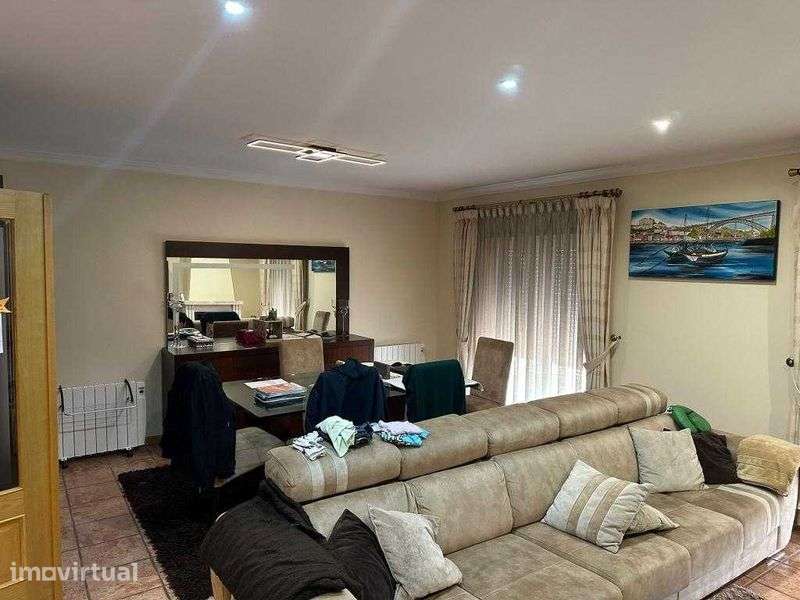 Moradia Geminada T4 - Terreno de 485 m2 - S. Mamede de Infesta - Grande imagem: 3/12