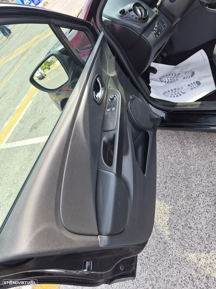 Renault Clio dCi 90 Dynamique - 11
