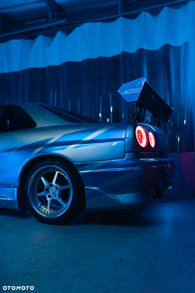 Nissan Skyline - 4