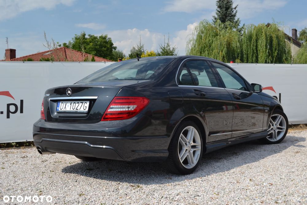 Mercedes-Benz Klasa C 180 CGI BlueEFFICIENCY SPORT EDITION - 14