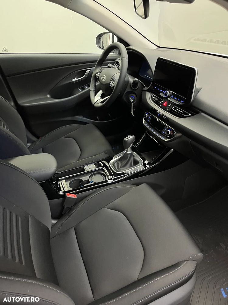 Hyundai i30 1.5 96CP M/T Highway - 9