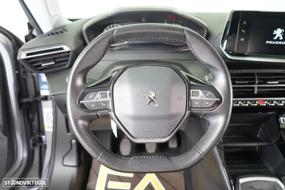 Peugeot 2008 1.2 PureTech Allure - 21