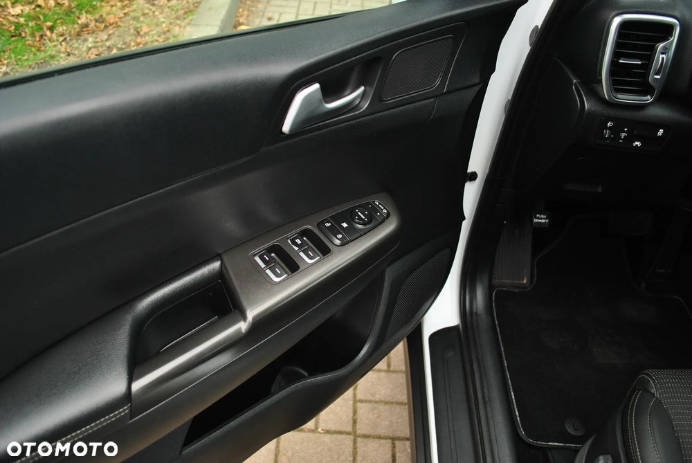 Kia Sportage - 4