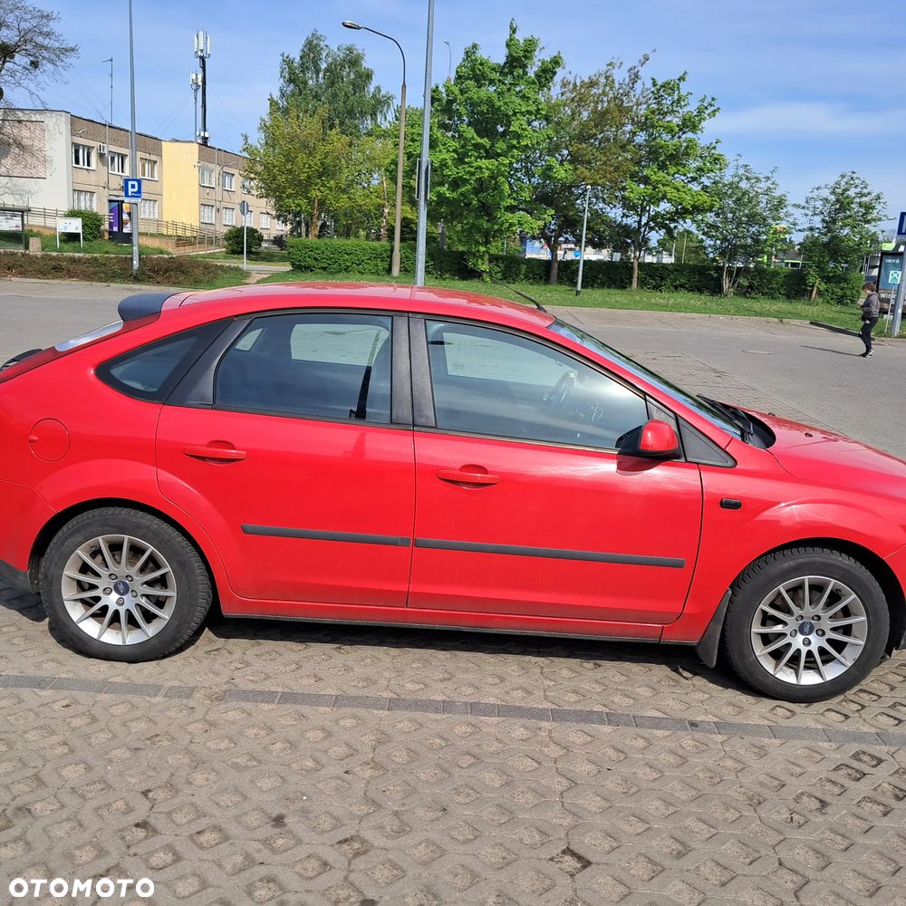 Ford Focus 1.6 16V Ambiente - 28
