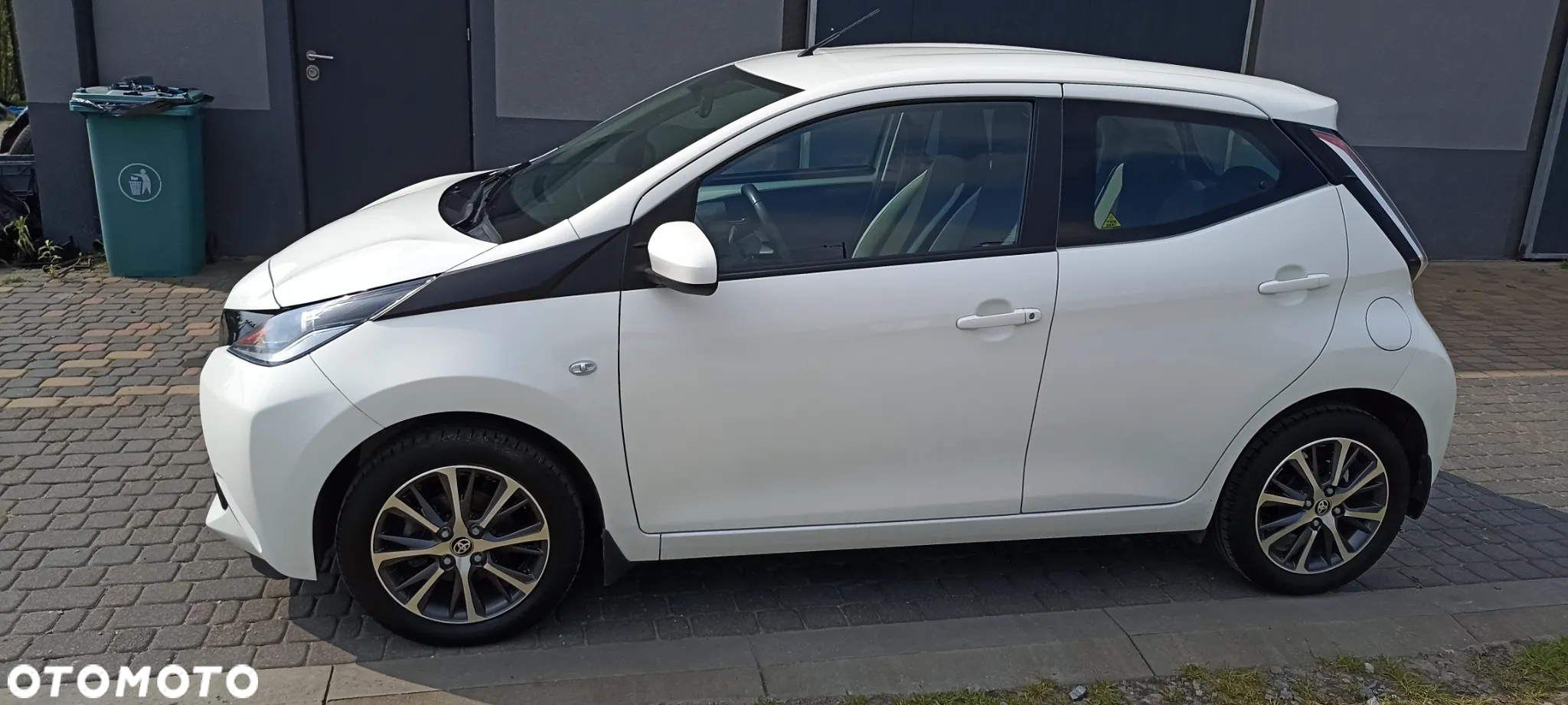 Toyota Aygo x-play touch - 8