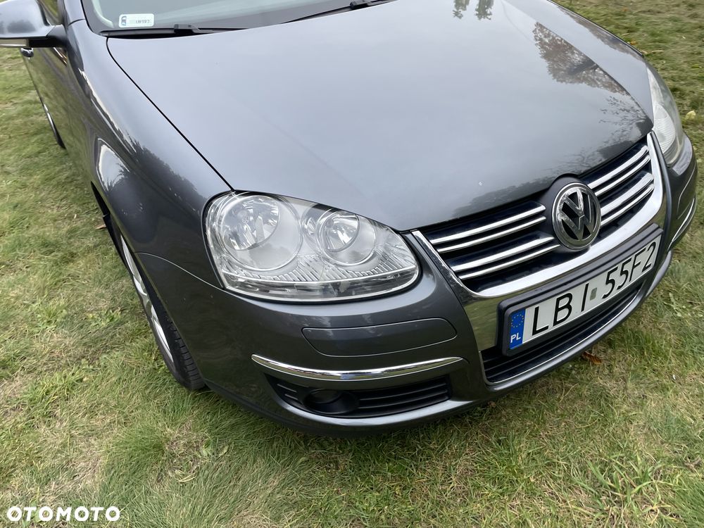 Volkswagen Jetta 2010 photo 3