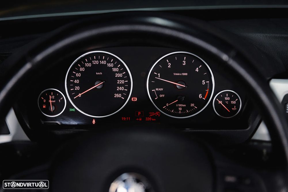 BMW 320 d Auto Exclusive - 24