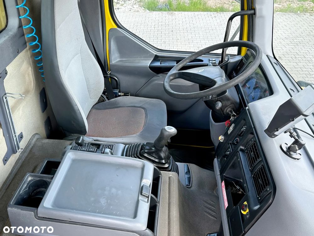Renault KERAX 370 DCI * PALFINGER PK 30002 C + PILOT + BORDMATIC * 6x6 - 13