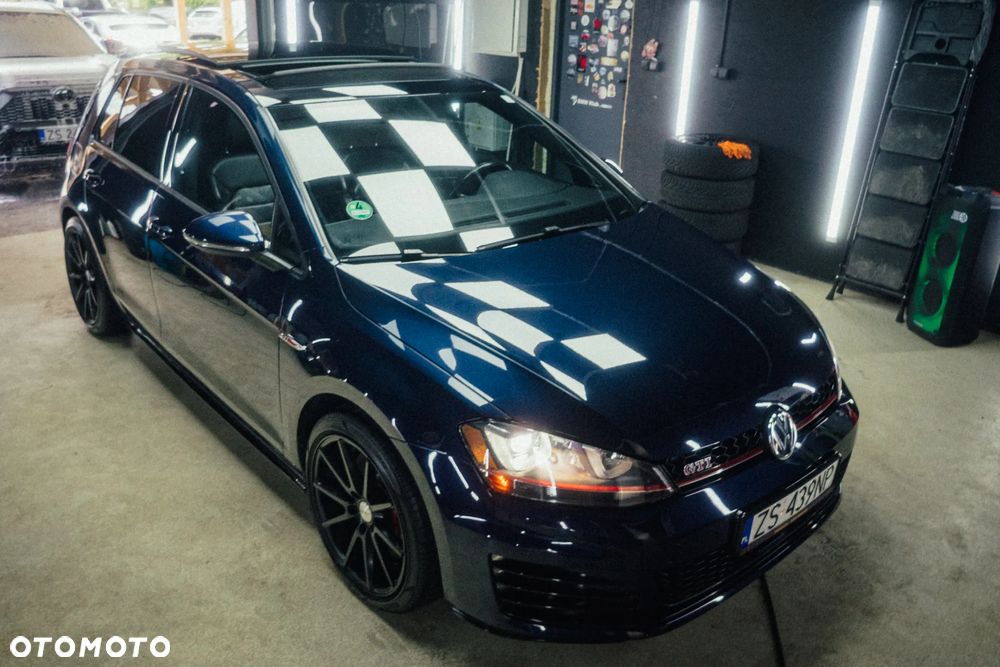 Volkswagen Golf GTI Performance BlueMotion Technology - 4