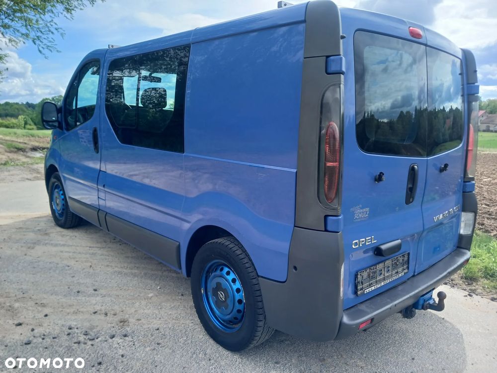 Opel Vivaro - 8
