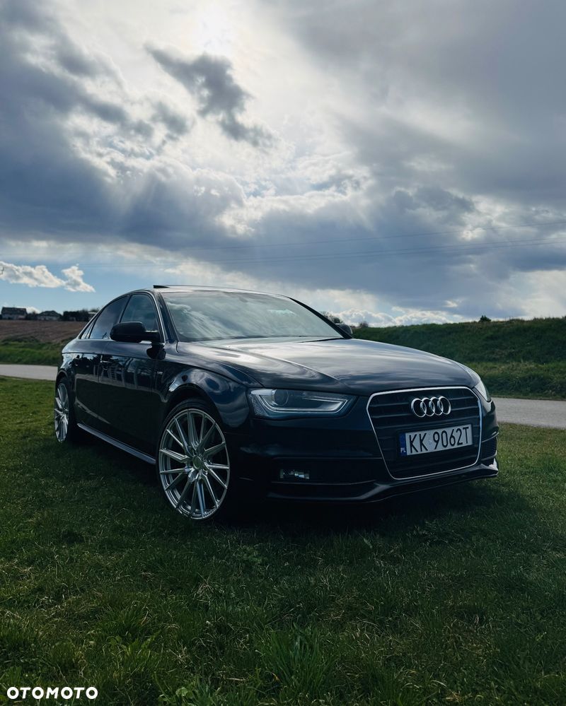 Audi A4 Limousine - 1