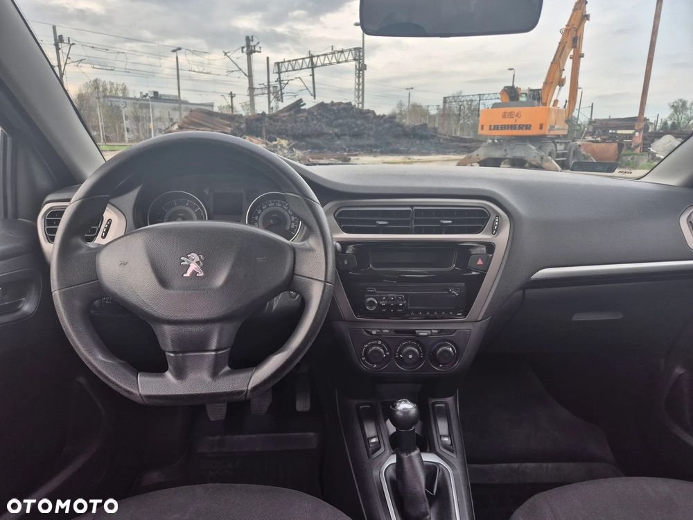 Peugeot 301 1.2 Pure Tech Active - 3