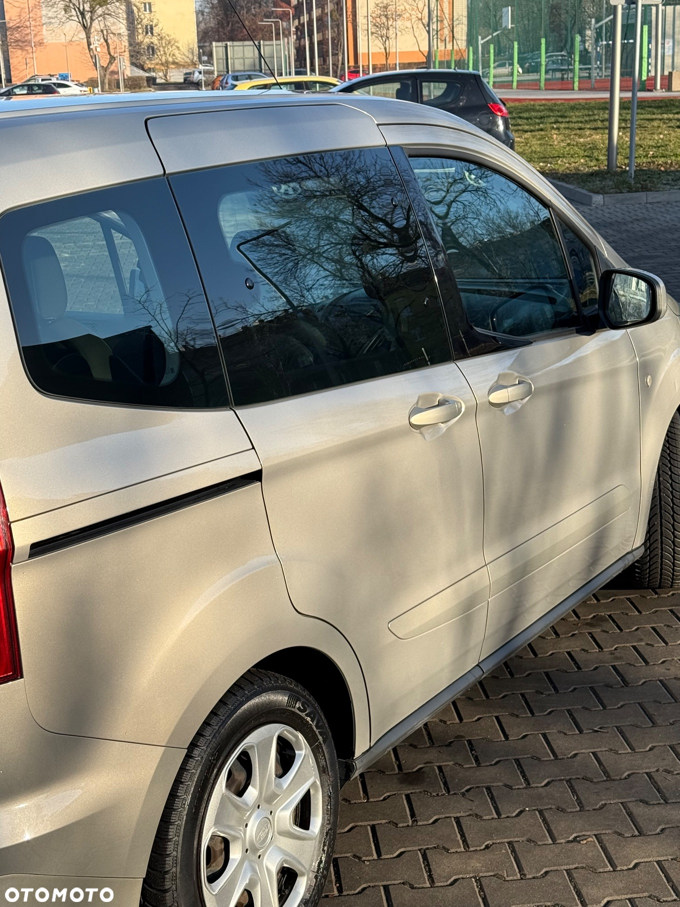 Ford Tourneo Courier 1.0 EcoBoost Trend - 9