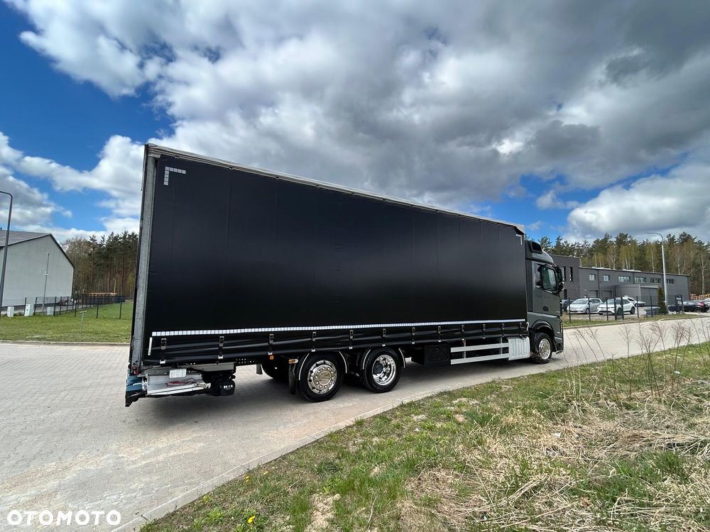Mercedes-Benz Actros - 18