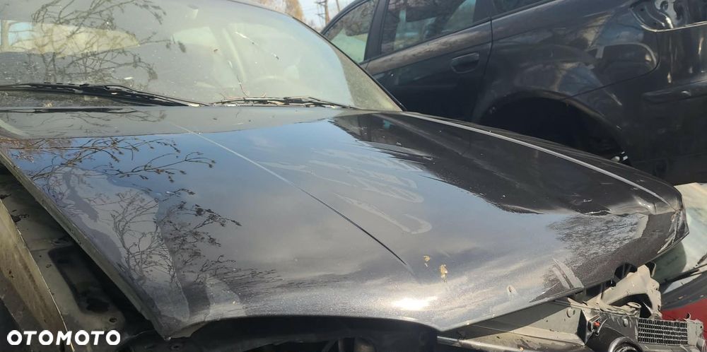 Maska Czarna Volkswagen Golf IV LC9Z - 3