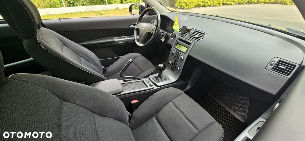 Volvo C30 D2 DRIVe Momentum - 22