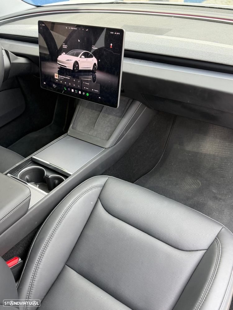 Tesla Model 3 2025 photo 3