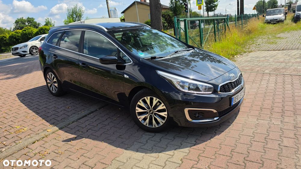 Kia Ceed 1.6 GDI Dream Team Edition - 36