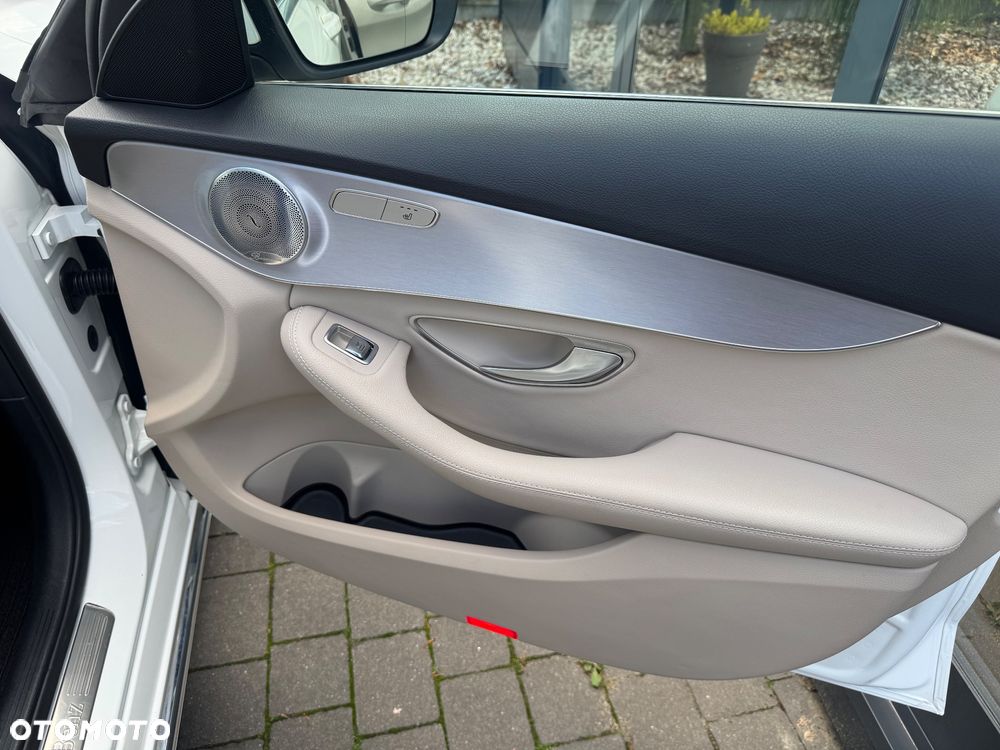 Mercedes-Benz Klasa C 220 d 4Matic 9G-TRONIC Avantgarde - 22
