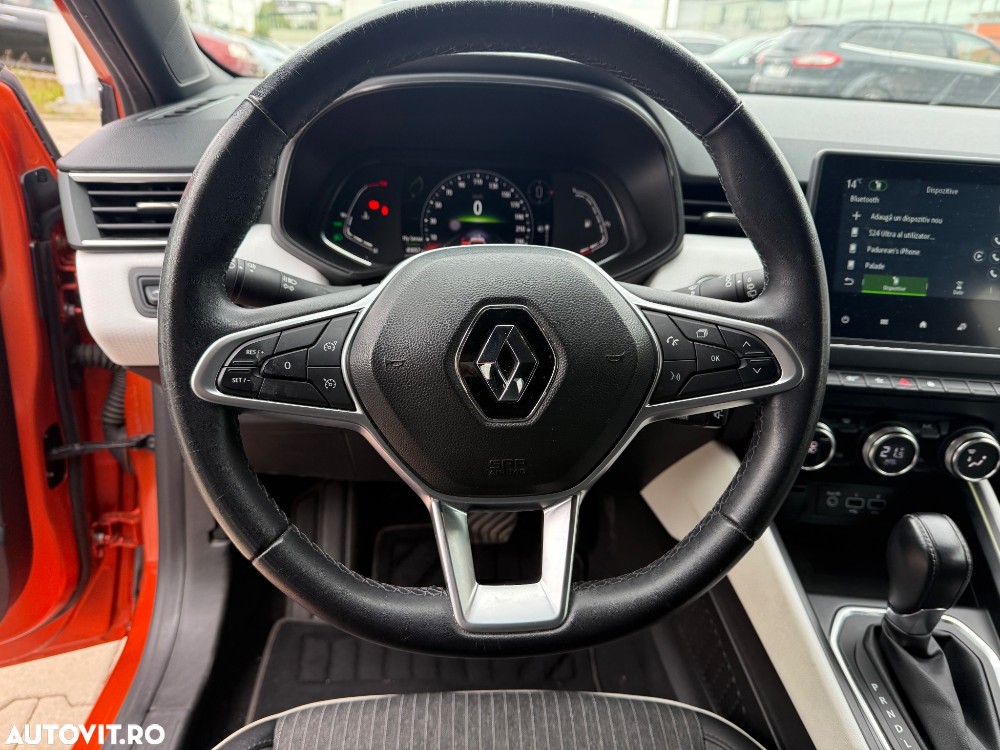 Renault Clio V TCe 90 CVT Techno - 9