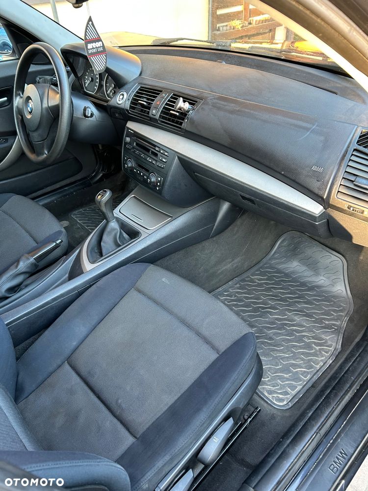 BMW Seria 1 116i - 11