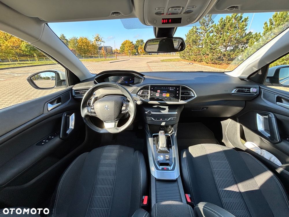 Peugeot 308 1.5 BlueHDi Allure S&S EAT8 - 16