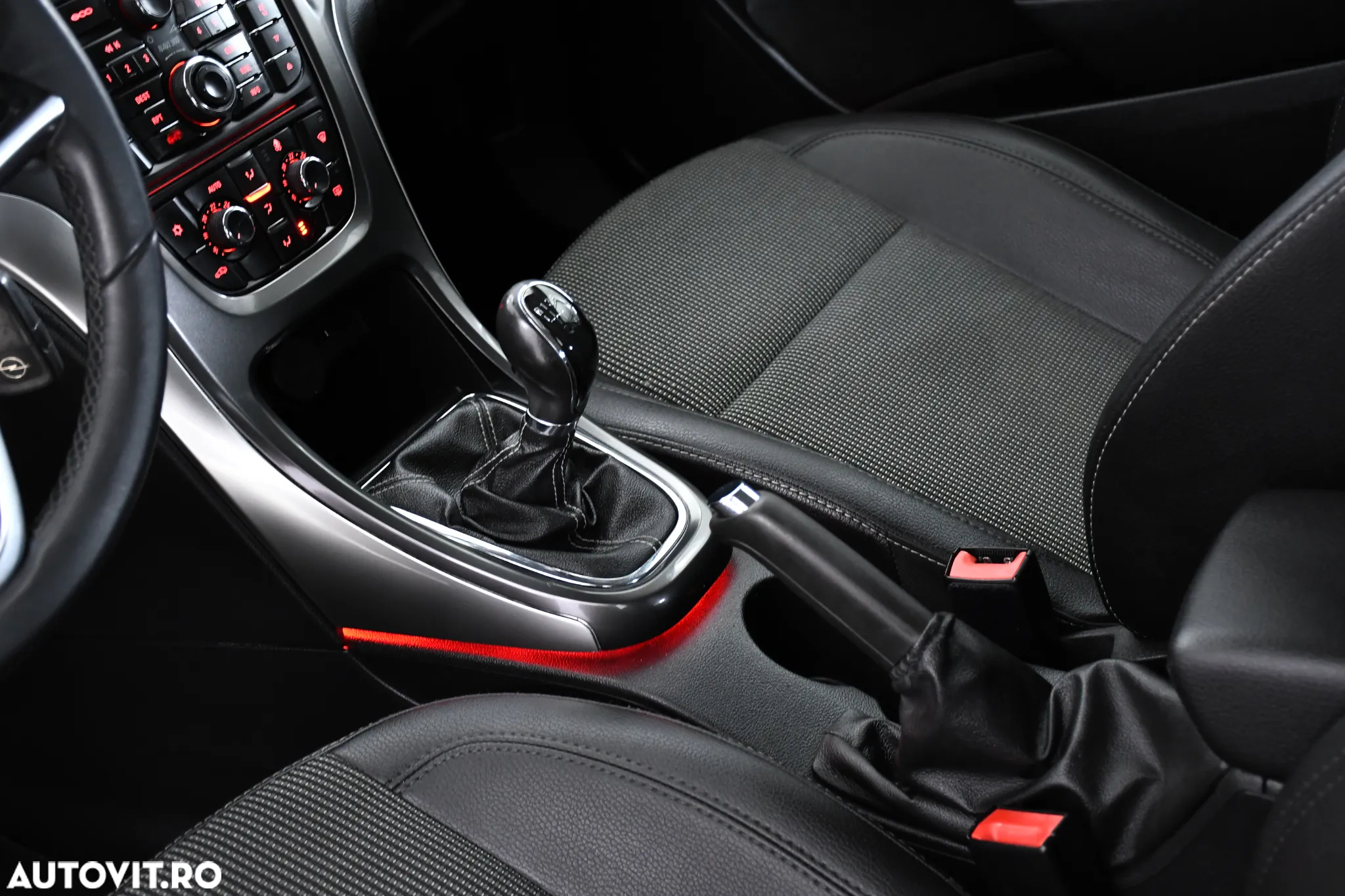 Opel Astra 1.7 CDTI DPF Active - 22