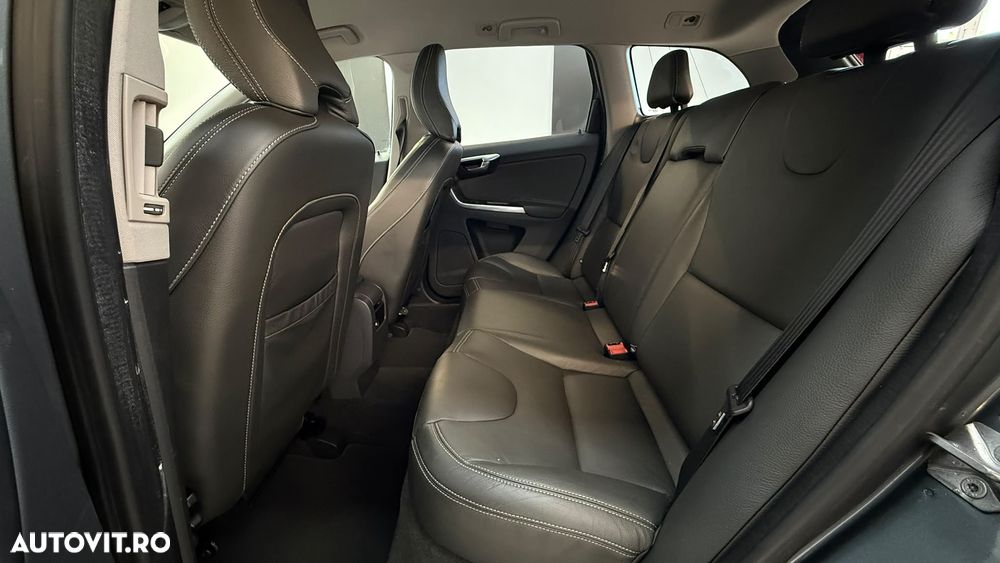 Volvo XC 60 - 18