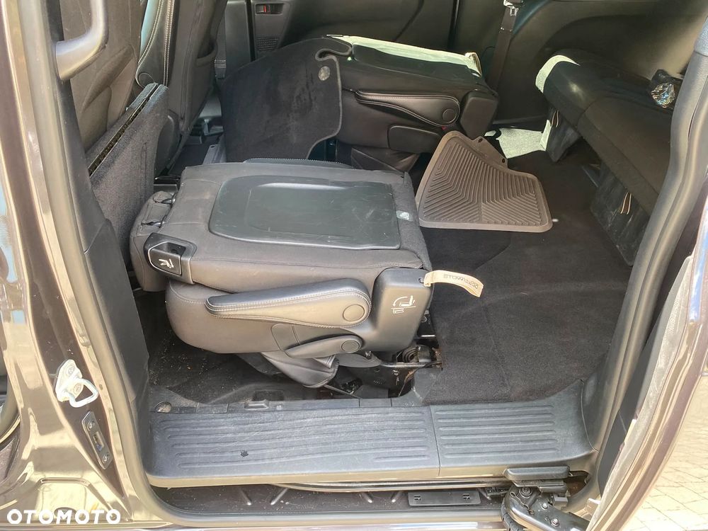 Chrysler Pacifica - 21