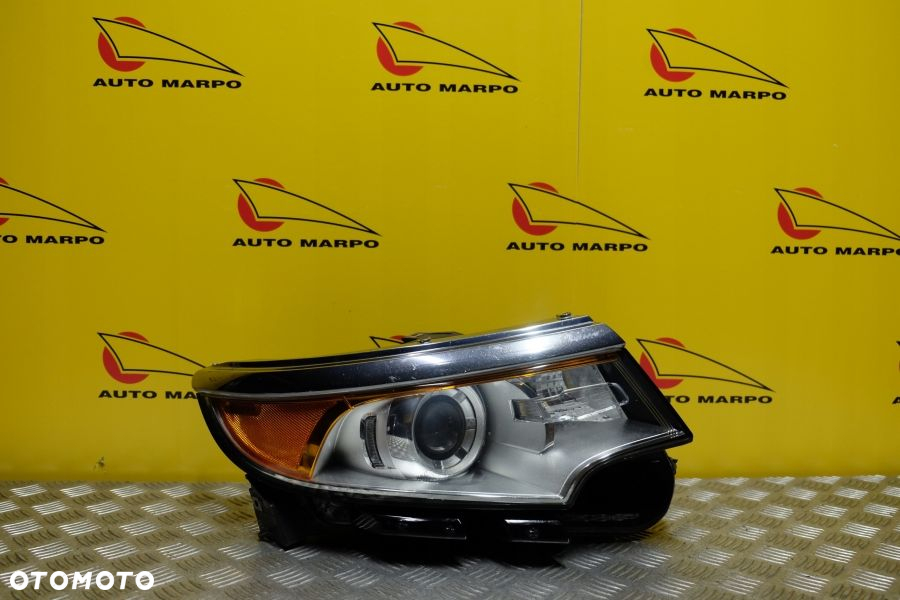 FORD EDGE 2010- REFLEKTOR LAMPA PRAWA XENON R USA - 2