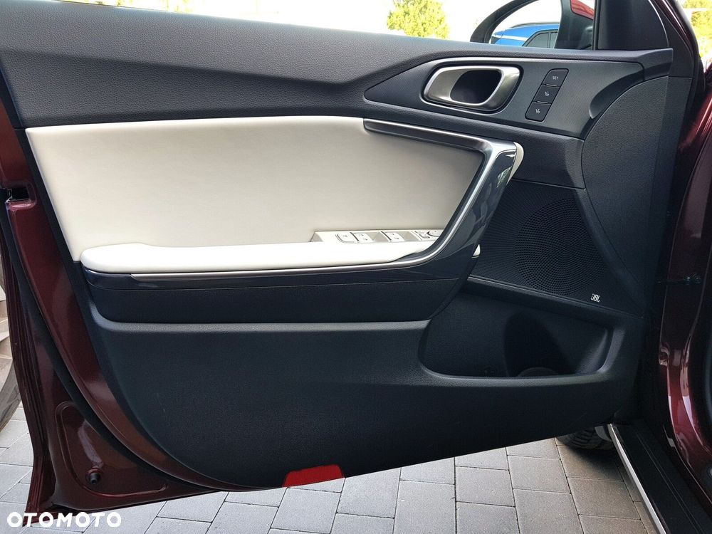 Kia XCeed 1.6 T-GDI Business Line DCT - 16