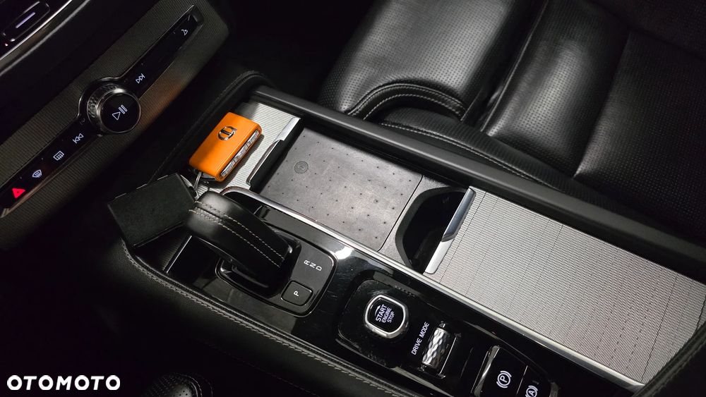 Volvo XC 90 B5 D AWD Geartronic RDesign - 19