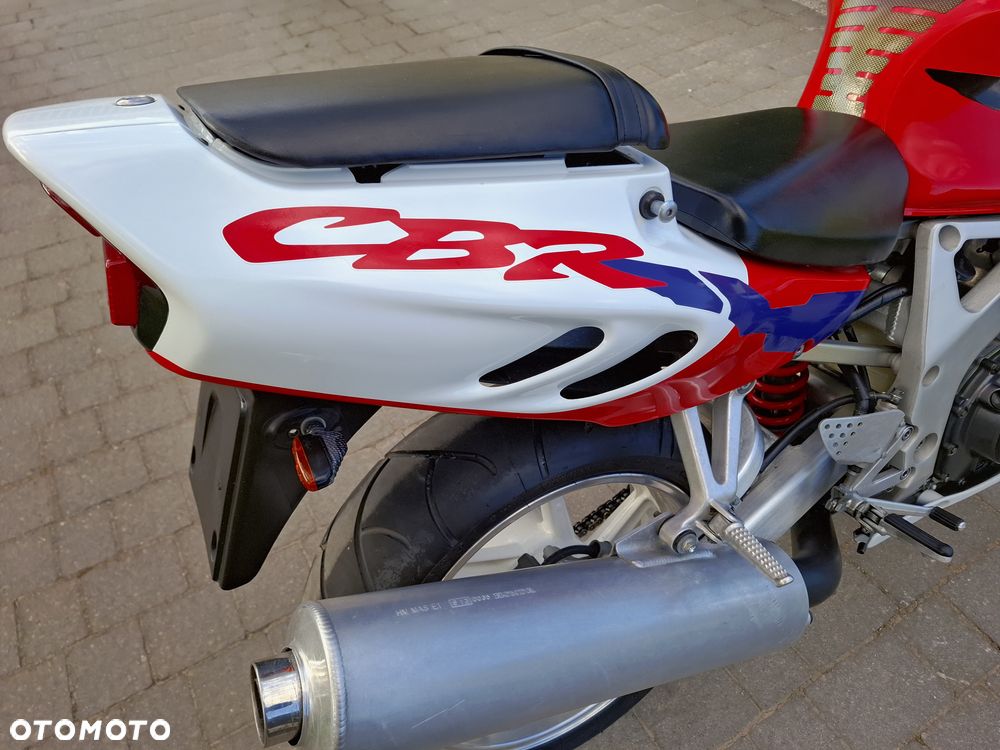 Honda CBR - 7