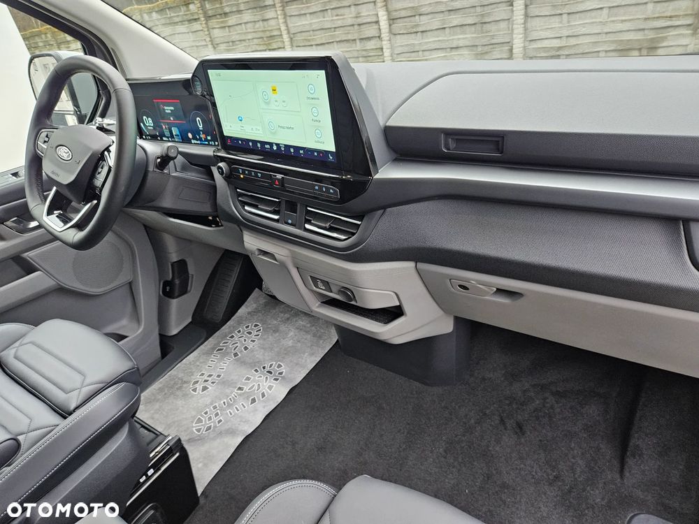 Ford Tourneo Custom 2.0 EcoBlue 320 L2 Titanium - 17