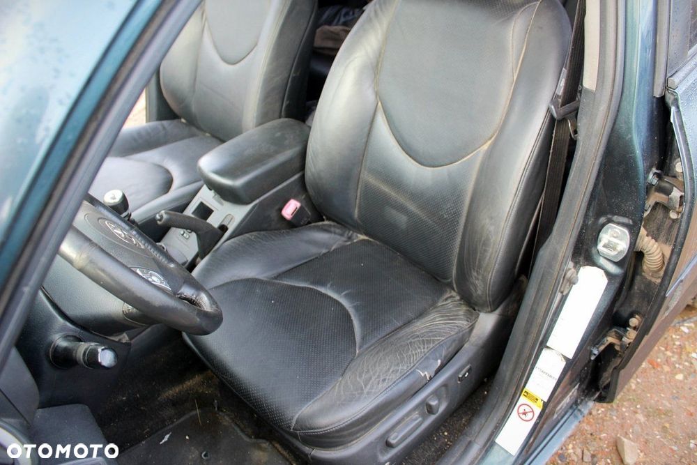 Toyota Rav4 III XA3 2006 2.2D-CAT 2AD-FHV Suv (MASKA, ZDERZAK, LAMPA, BŁOTNIK, DRZWI, SZYBA, FOTEL) - 7