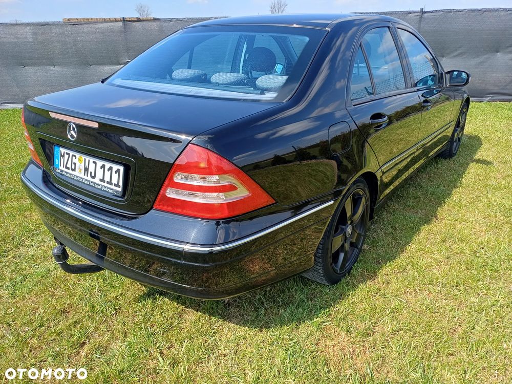 Mercedes-Benz Klasa C 180 Kompressor Automatik Avantgarde - 15