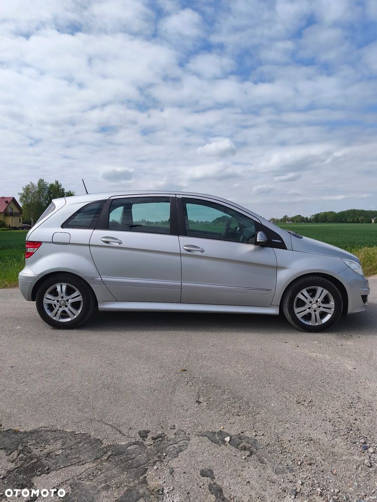 Mercedes-Benz Klasa B 160 BlueEFFICIENCY SPORT EDITION - 3