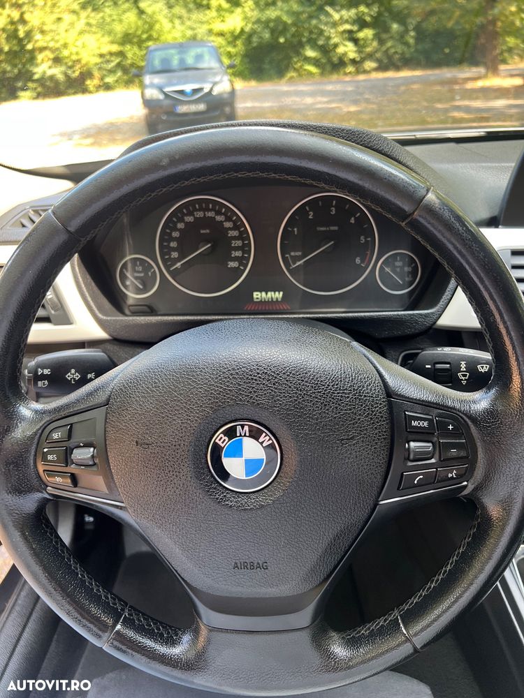 BMW Seria 3 320d - 19