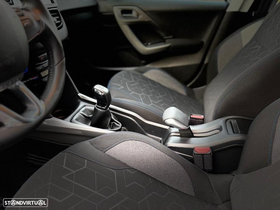 Peugeot 2008 1.2 PureTech Style - 24