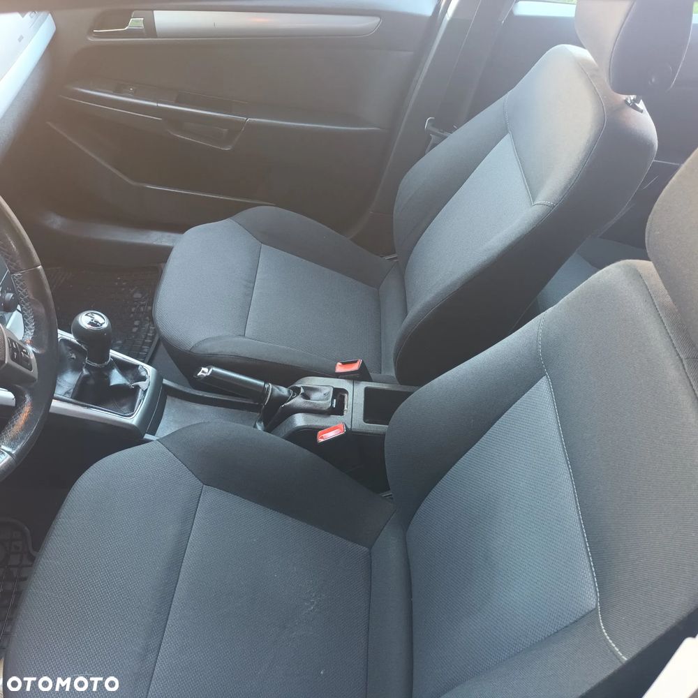 Opel Astra 1.7 CDTI Essentia - 2