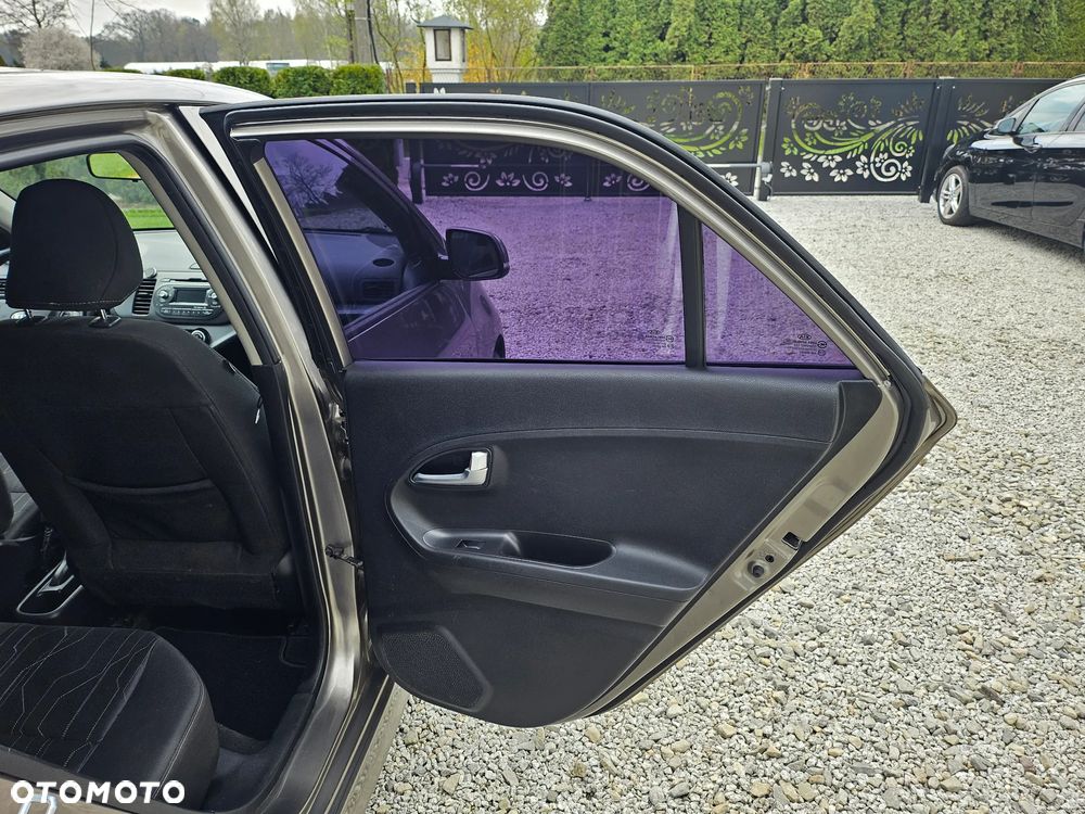 Kia Picanto 1.0 Dream-Team Edition - 27