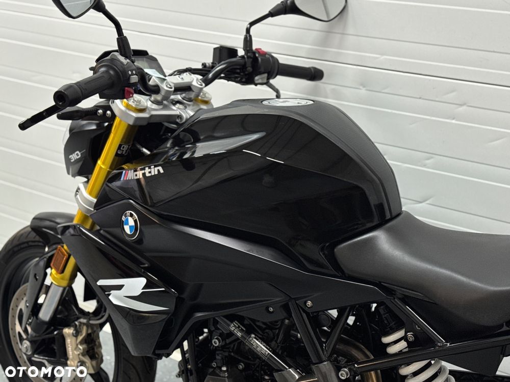 BMW G - 26