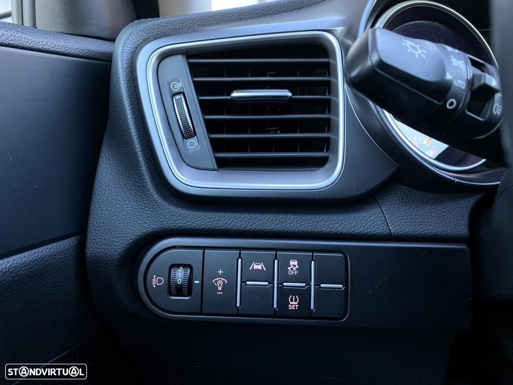 Kia XCeed 1.0 T-GDi Dynamic - 29