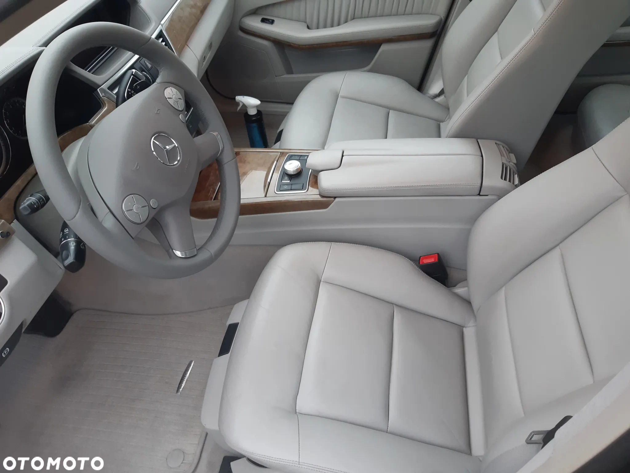 Mercedes-Benz Klasa E 350 4Matic 7G-TRONIC Elegance - 14